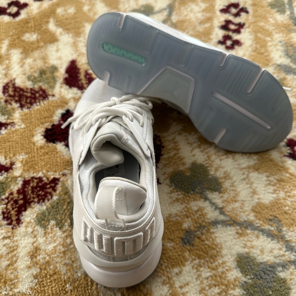 PUMA Women Sneaker